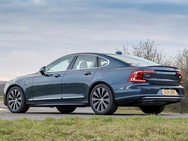 2024 Volvo S90 Recharge T8 AWD Plus